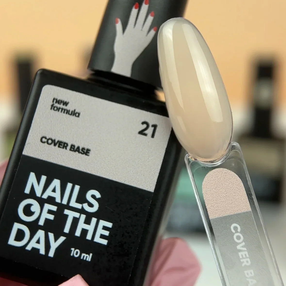 Nailsoftheday Base de cobertura NUEVA Fórmula 21: capa base delicada de camuflaje de albaricoque para uñas, 10 ml