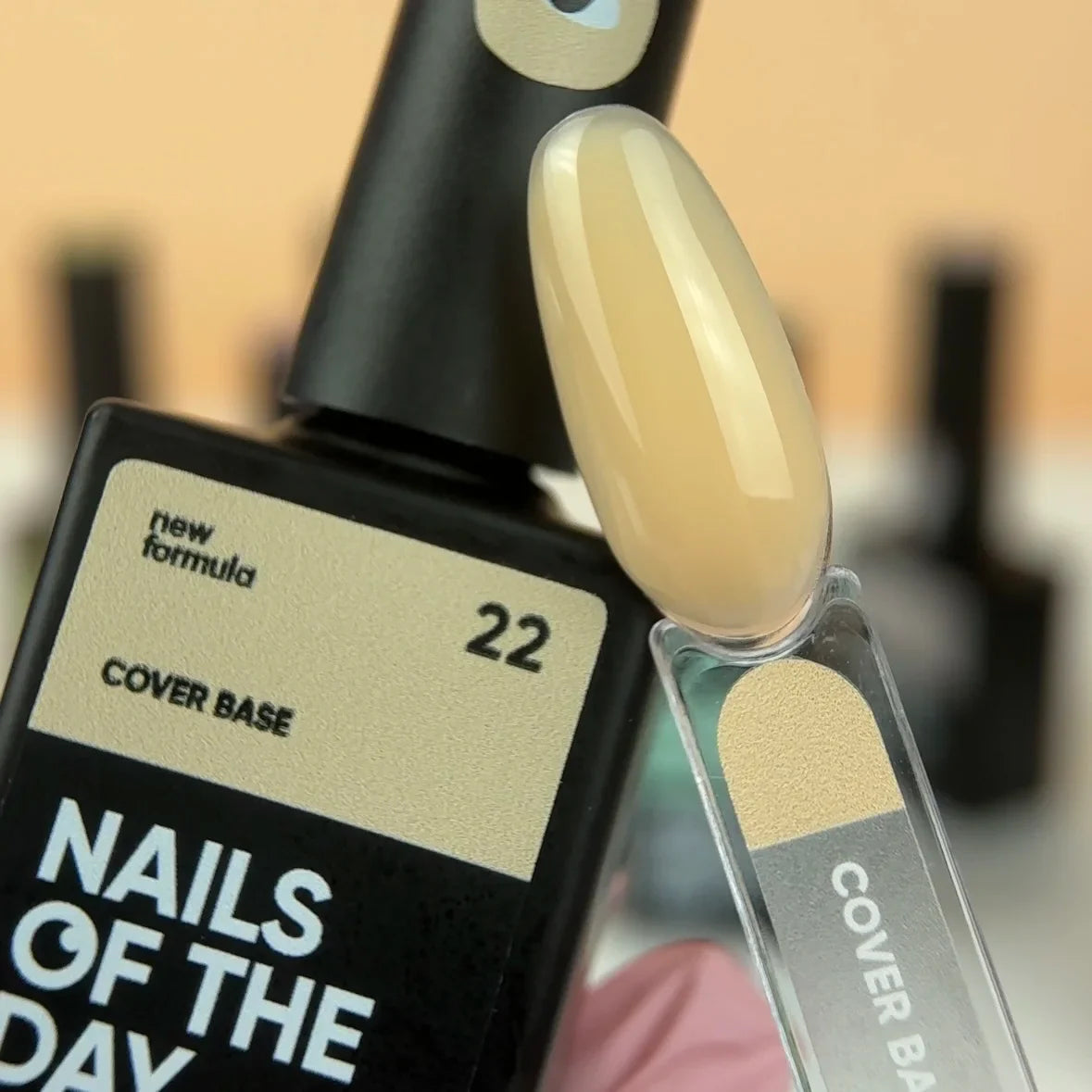 Nailsoftheday Cover base NUEVA Fórmula 22: capa base suave de camuflaje melocotón para uñas, 10 ml