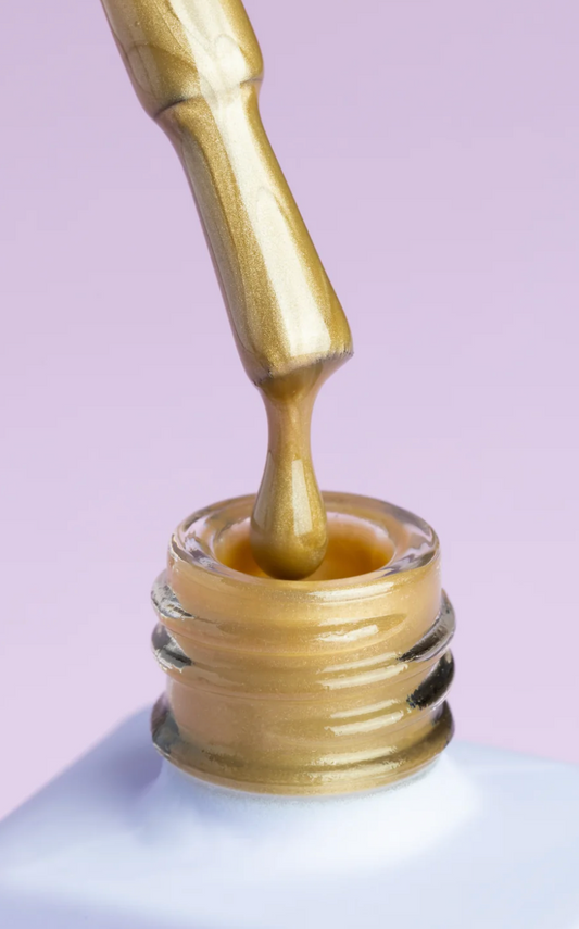 DNKa Esmalte semipermanente. #0030 Cat Eye Silk