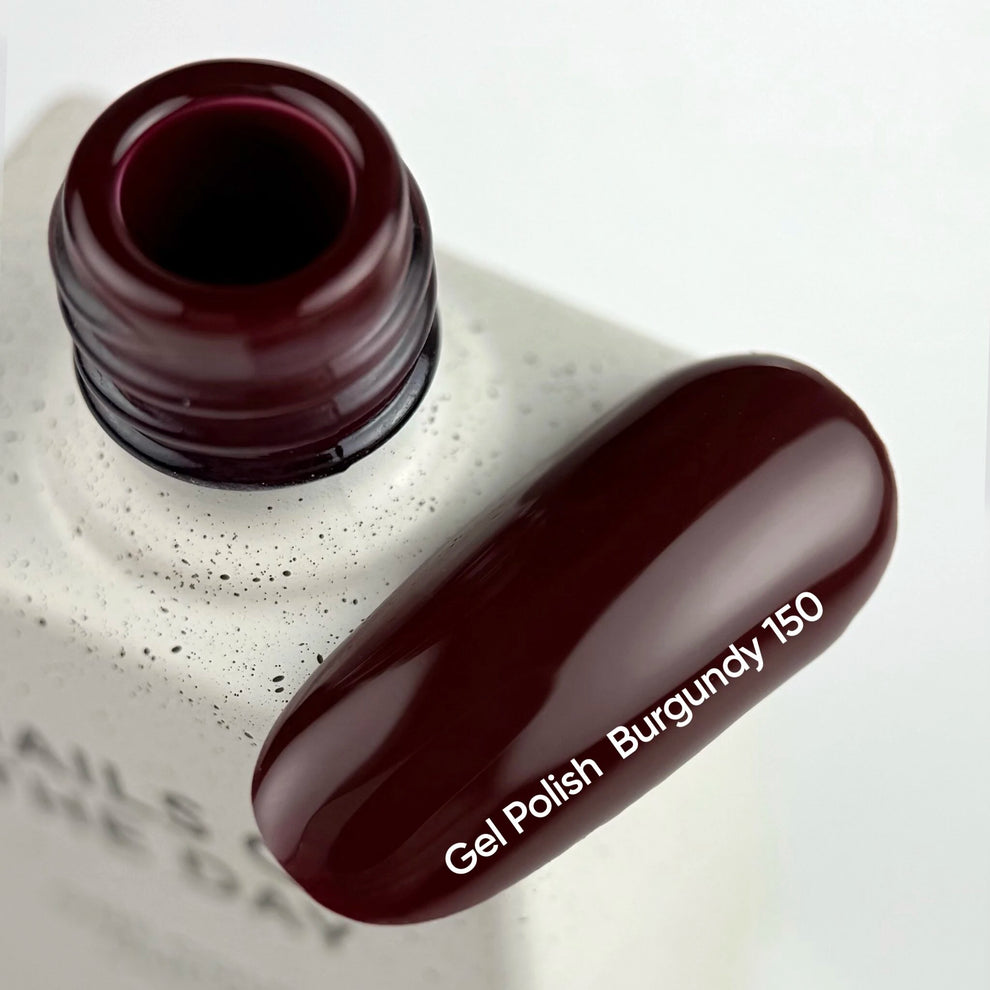 NAILSOFTHEDAY Gel Polish Burgundy — esmalte semipermanente de tono burdeos intenso con cobertura completa en una sola capa. 10 ml.