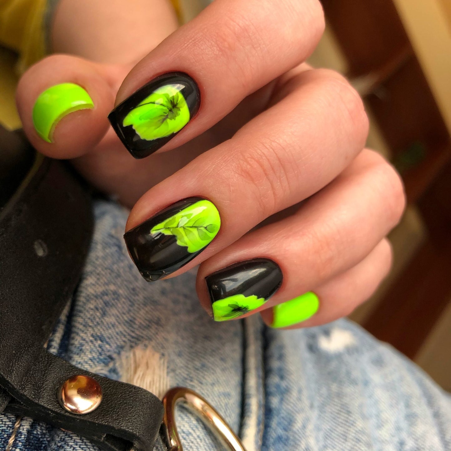 NAILSOFTHEDAY Let's Special Lime: un esmalte en gel especial de lechuga neón que se superpone en una capa, 10 ml