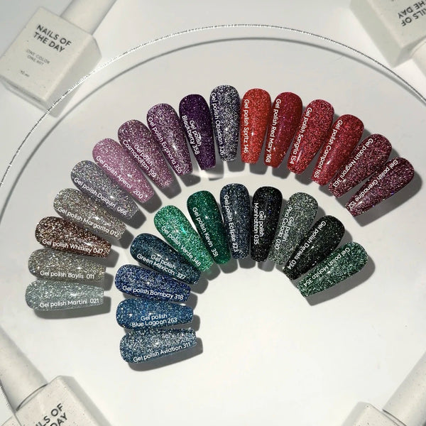 NAILSOFTHEDAY Gel Polish Verde — esmalte semipermanente verde reflectante, 10 ml
