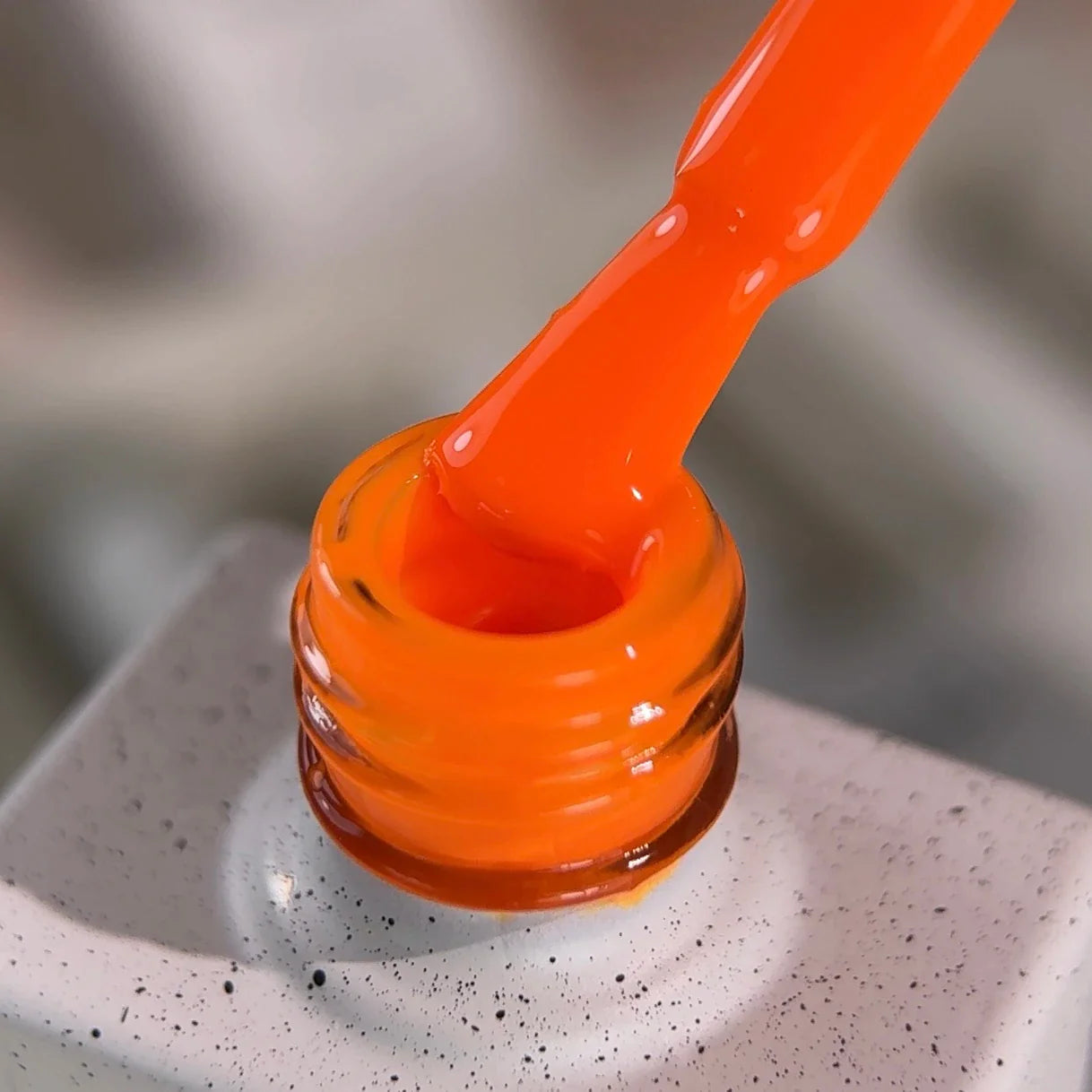 NAILSOFTHEDAY Esmalte en gel Mango-223 — esmalte en gel naranja neón superpuesto en una capa, 10 ml