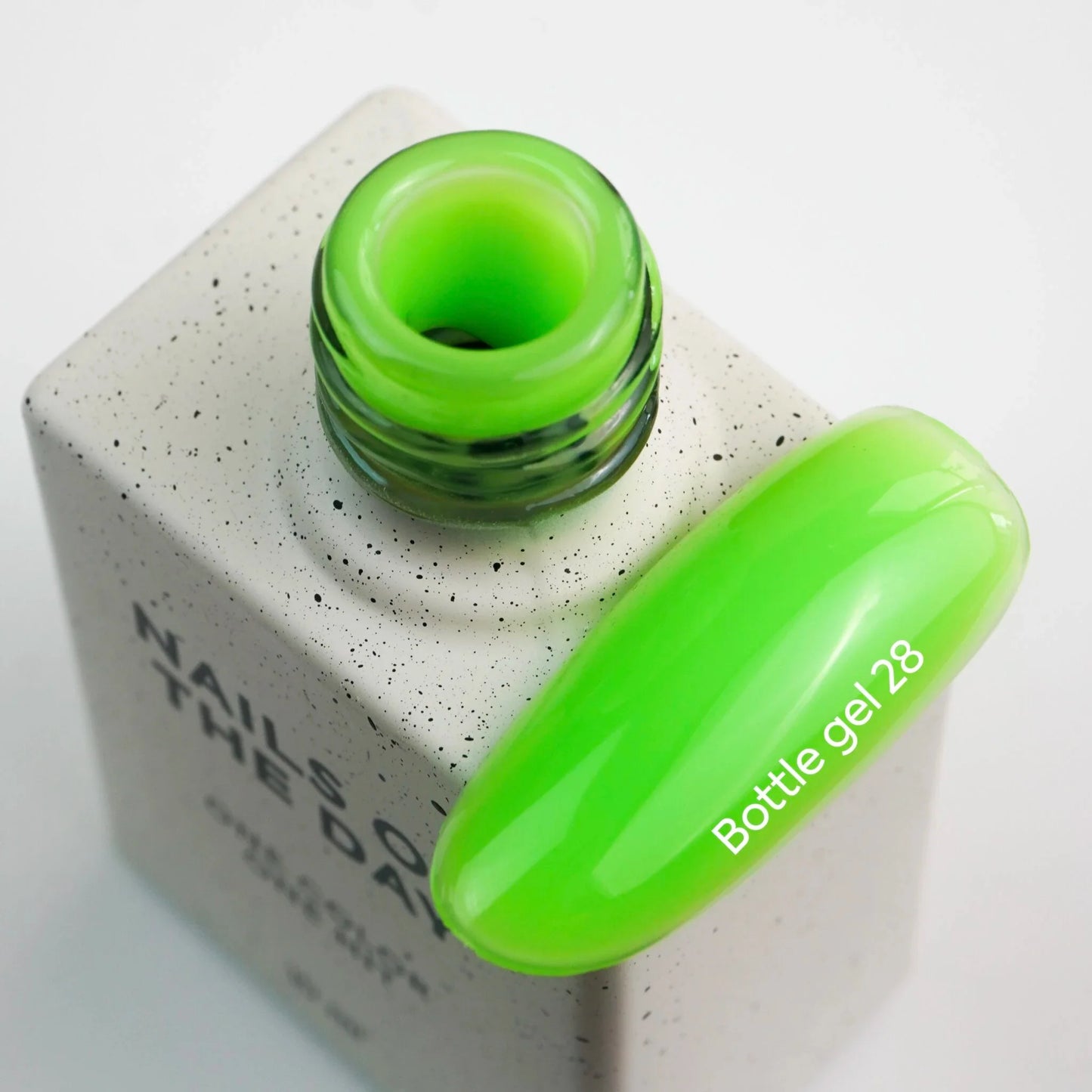 NAILSOFTHEDAY Botella gel 28 – gel fortalecedor de uñas ultra fuerte verde neón, 10 ml