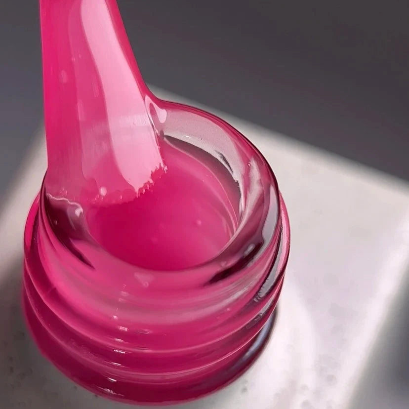 NAILSOFTHEDAY Cover base 47 light pigment: recubrimiento base translúcido de color rosa intenso ligeramente pigmentado para uñas, 10 ml