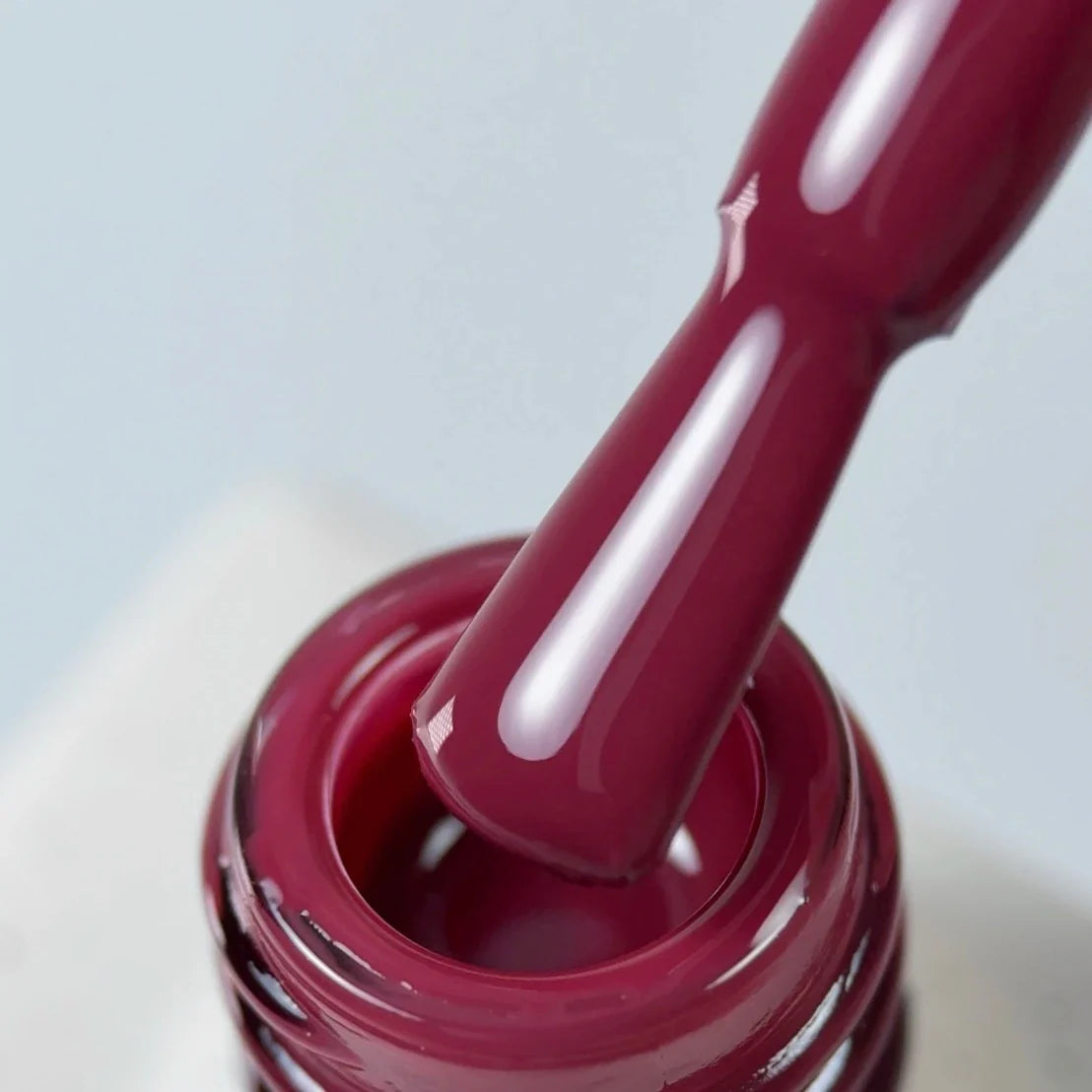 NAILSOFTHEDAY Color del mes Octubre 2025 Toscano — color del mes vino, superpuesto en una capa, 10 ml