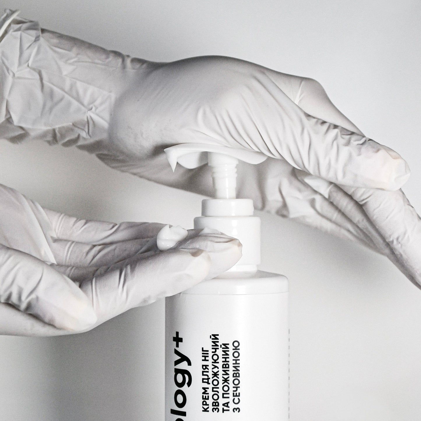 Nailsoftheday Podology+ CREMA PARA PIES, hidratante y nutritiva con urea, 200 ml