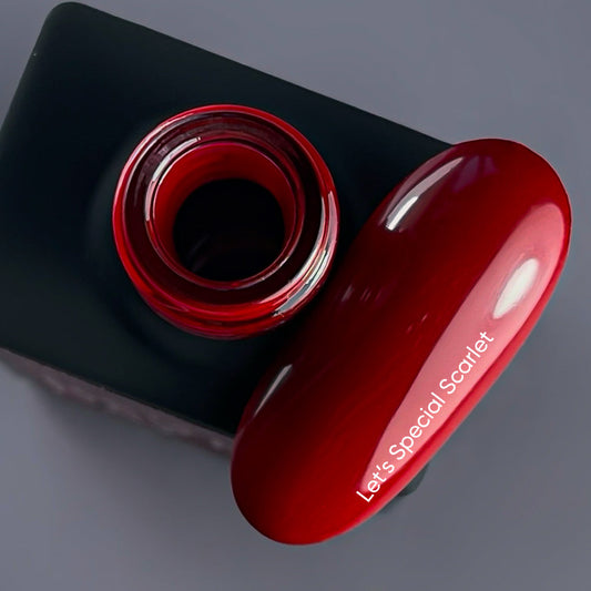 NAILSOFTHEDAY Let's Special Scarlet — esmalte de uñas en gel rojo carmesí que cubre una capa, 10 ml