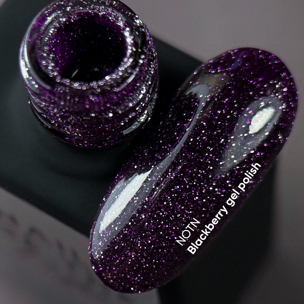 NAILSOFTHENIGHT Esmalte en gel Blackberry — esmalte en gel reflectante violeta para uñas, 10 ml