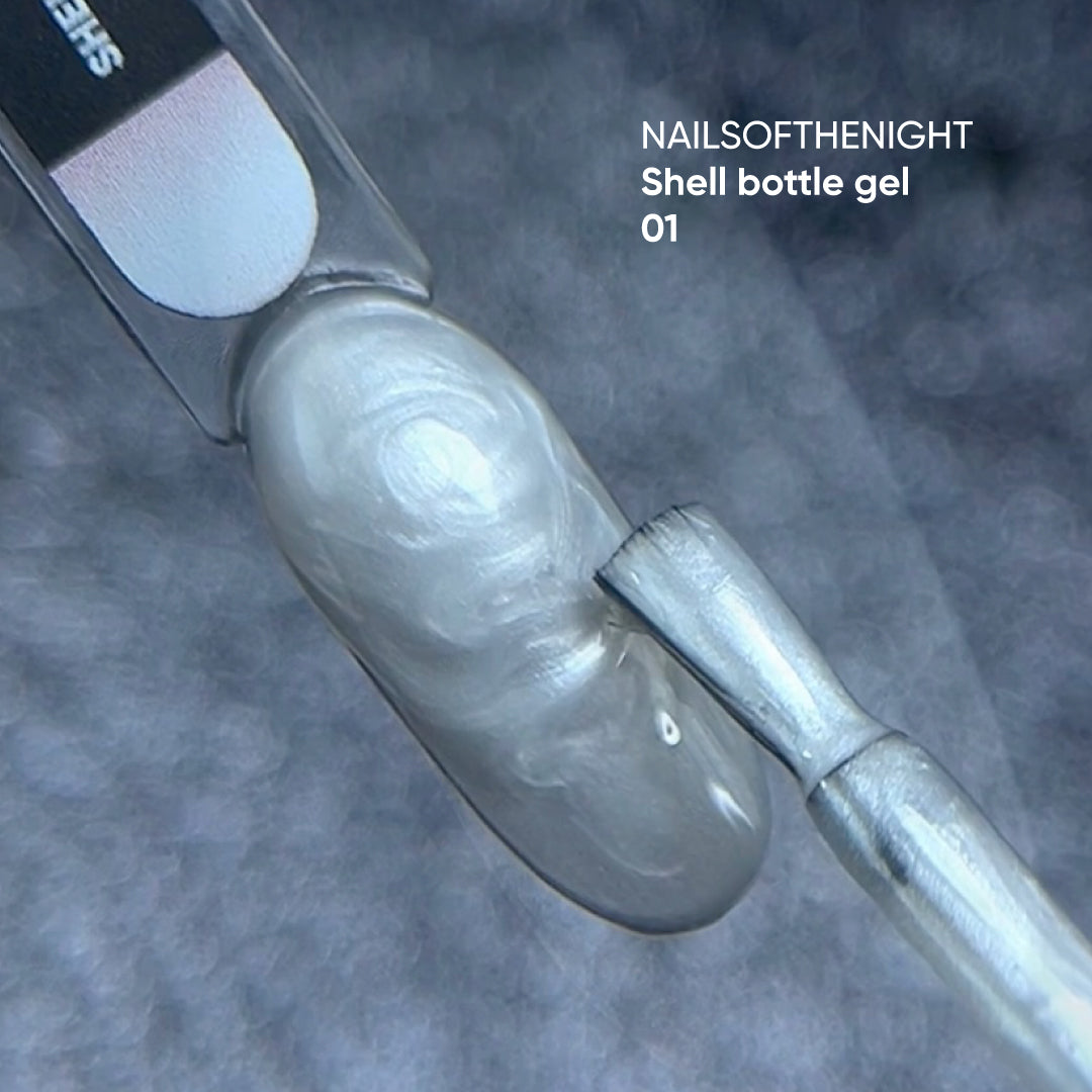 NAILSOFTHENIGHT Shell botella gel 01 — gel líquido ultra fuerte en botella con función autonivelante y efecto perla para uñas, 10 ml