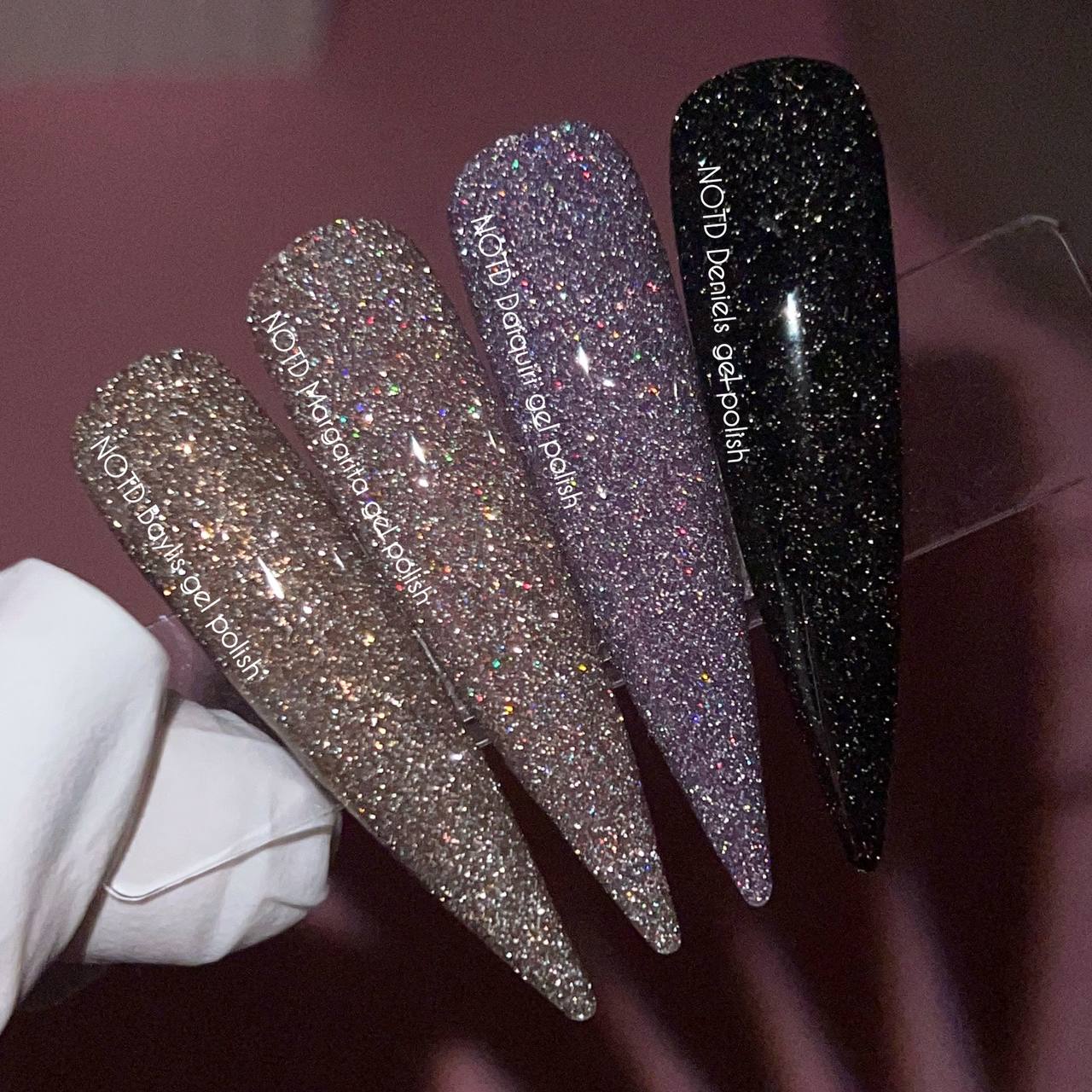 NAILSOFTHENIGHT Esmalte en gel Daiquiri — esmalte en gel reflectante violeta para uñas, 10 ml