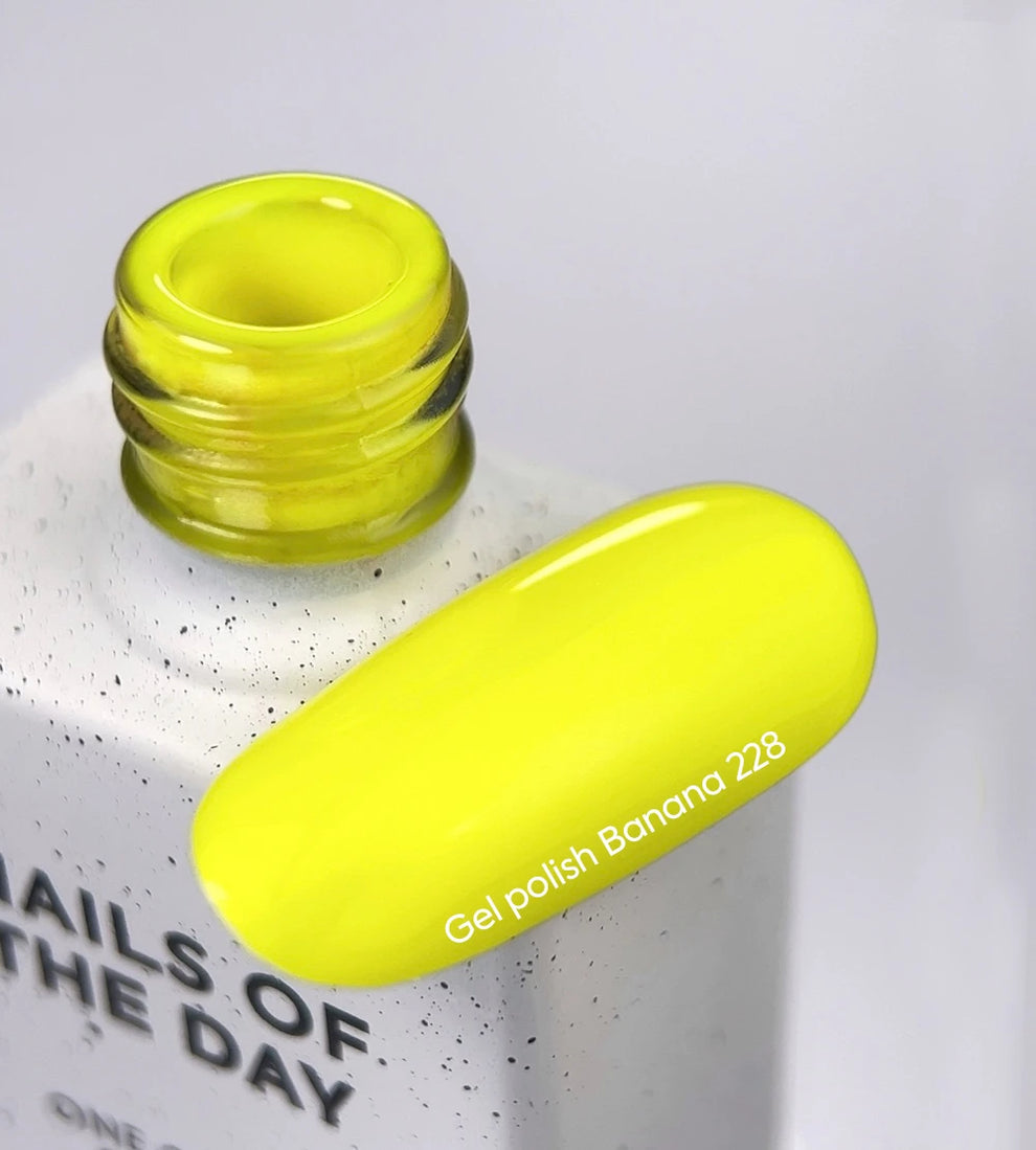 NAILSOFTHEDAY Gel Polish Banana-228 — esmalte semipermanente amarillo neón con cobertura total en una sola capa, 10 ml