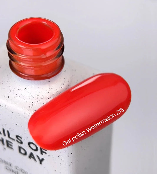 NAILSOFTHEDAY Esmalte en gel Watermelon-215 — superposición de color rojo coral intenso en una capa, 10 ml