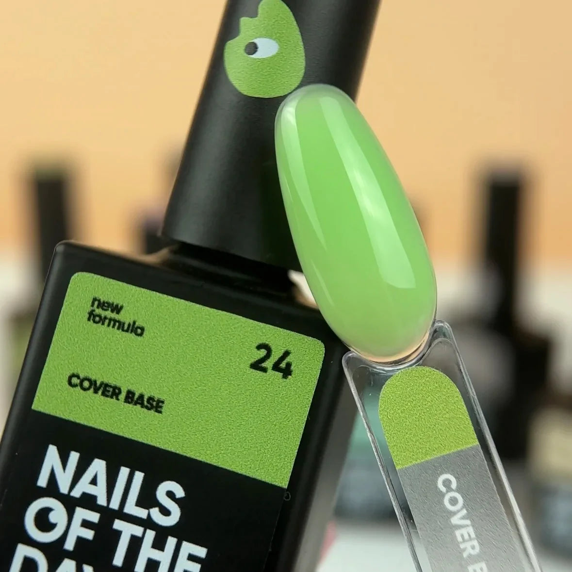 Nailsoftheday Base de cobertura NUEVA Fórmula 24 — capa base de camuflaje verde para uñas, 10 ml