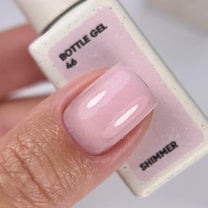 NAILSOFTHEDAY   Bottle   gel   Shimmer 46   –   Gel   líquido,   rosa   lechoso,   10   ml