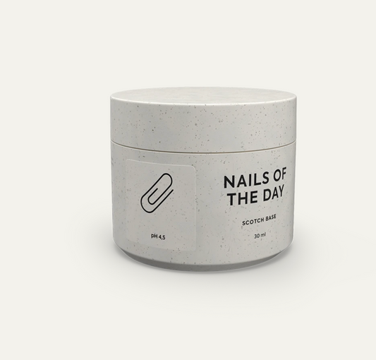 NAILSOFTHEDAY SCOTCH BASE — base líquida profesional para uñas naturales, 30 ml