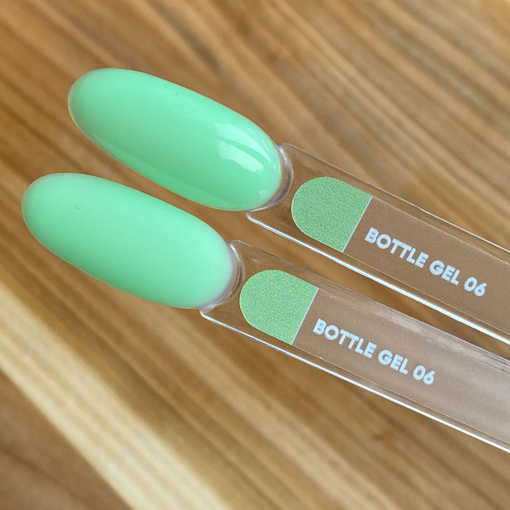 NAILSOFTHEDAY Botella de gel 06 – gel súper fuerte (verde claro), 10 ml