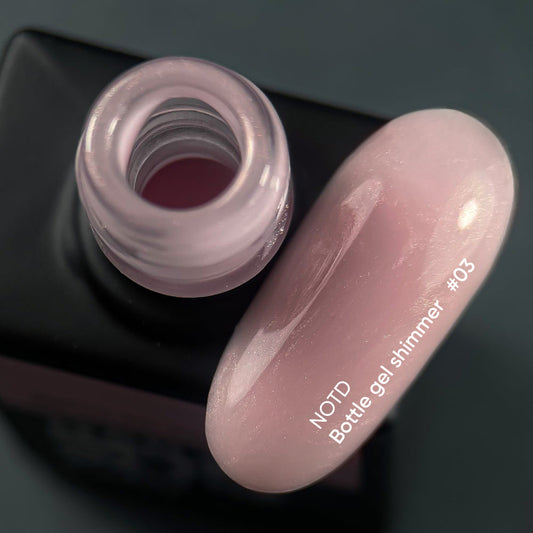 NAILSOFTHEDAY Botella gel shimmer 03 – gel rosa pálido ultrafuerte con brillo rojo, 10 ml