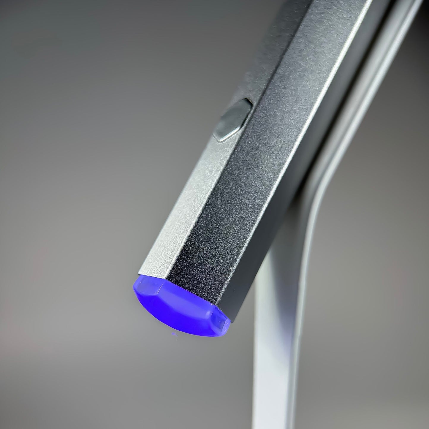 NAILSOFTHEDAY Metal lámpara  : una linterna de metal con soporte para formas superiores/inferiores