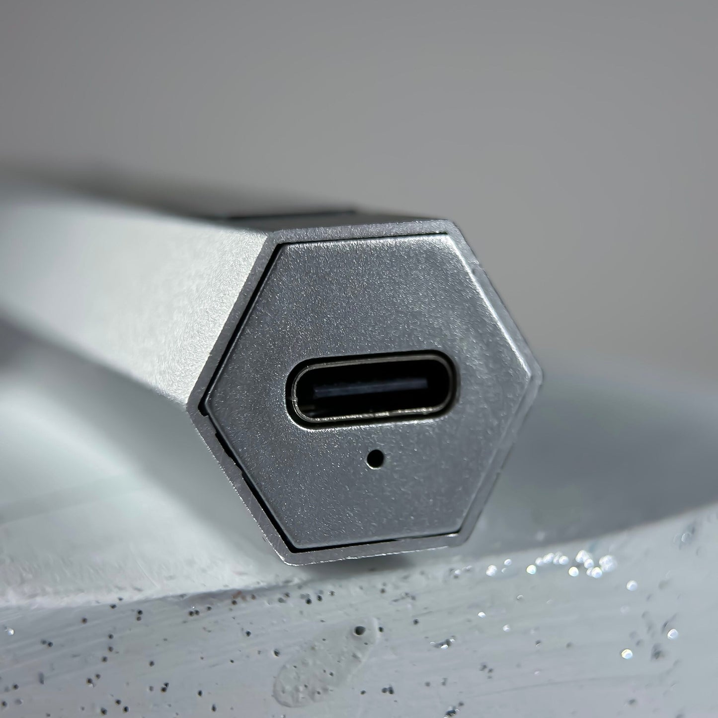 NAILSOFTHEDAY Metal lámpara  : una linterna de metal con soporte para formas superiores/inferiores