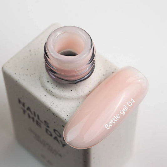 NAILSOFTHEDAY Frasco de gel 04 – gel ultrafuerte (beige leche), 10 ml