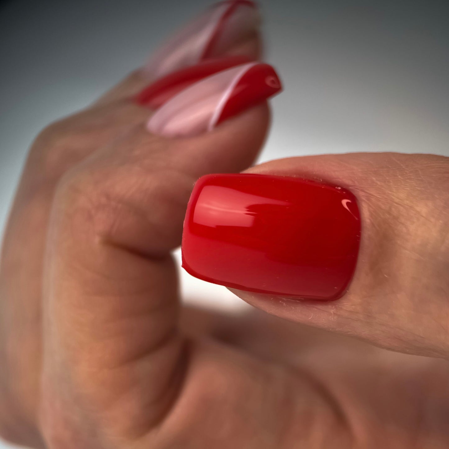 NAILSOFTHEDAY Let's Special Red: esmalte en gel rojo especial superpuesto en una capa, 10 ml