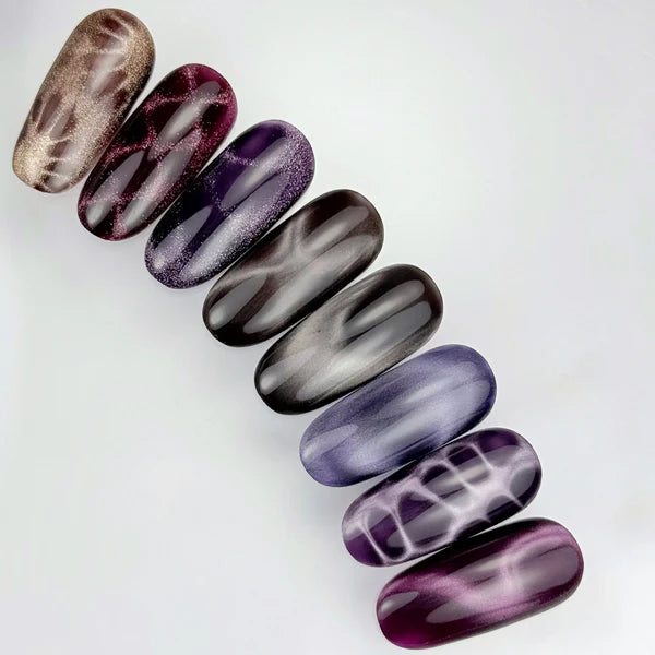 NAILSOFTHEDAY Gel Polish Cat Eye 11 — esmalte efecto ojo de gato en tono frambuesa oscuro, cobertura completa en una sola capa. 6 ml.