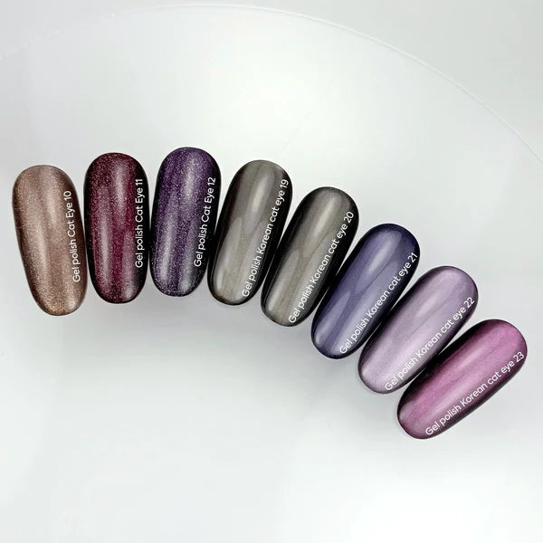 NAILSOFTHEDAY Gel Polish Cat Eye 12 — esmalte efecto ojo de gato en tono morado, cobertura completa en una sola capa. 6 ml.
