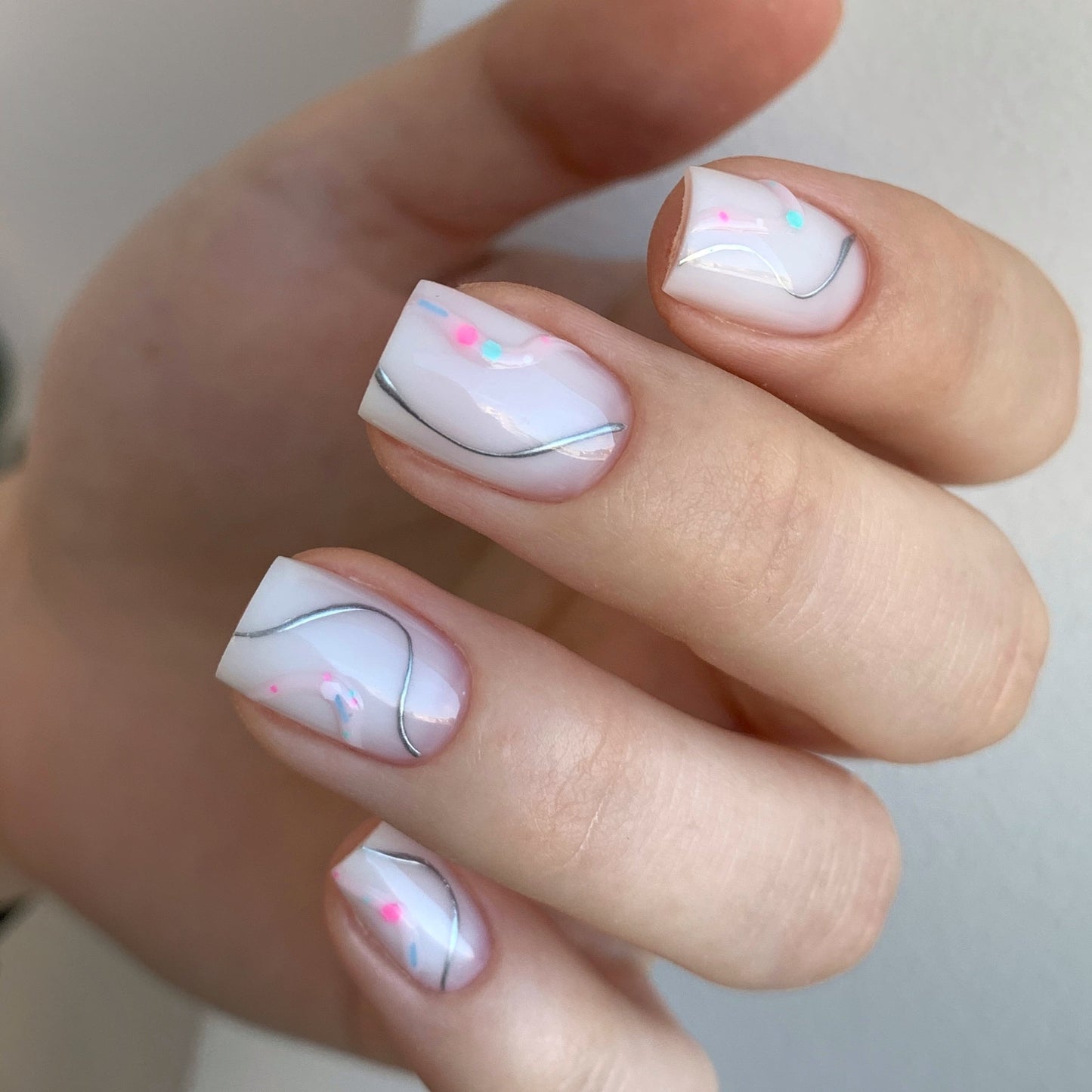 NAILSOFTHEDAY Potal base 29 – base rosa lechosa con destellos neón, 10 ml