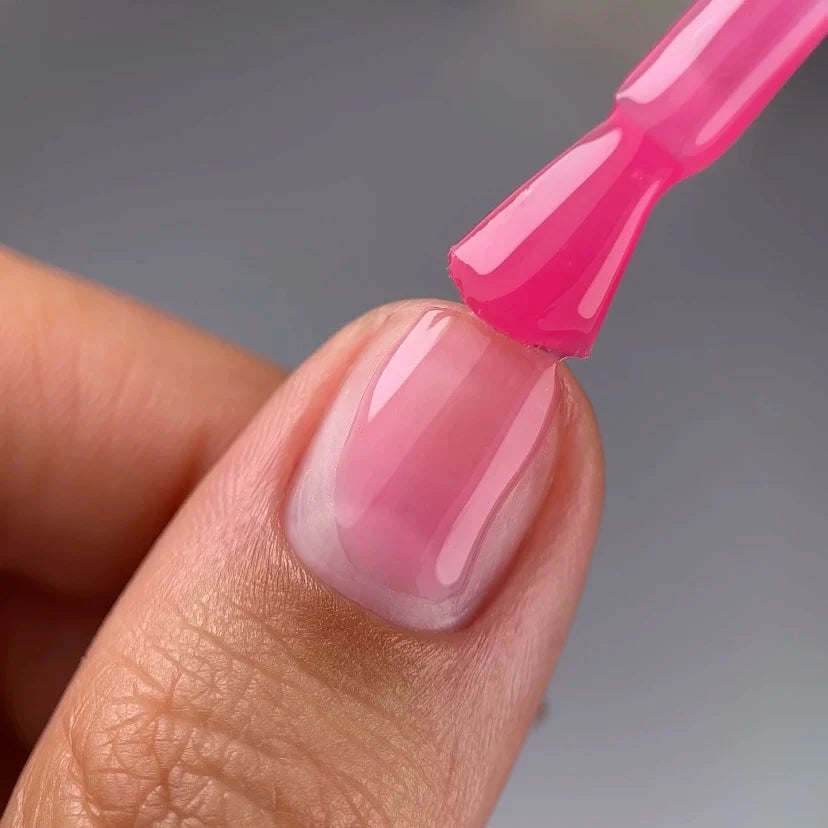 NAILSOFTHEDAY Cover base 47 light pigment: recubrimiento base translúcido de color rosa intenso ligeramente pigmentado para uñas, 10 ml