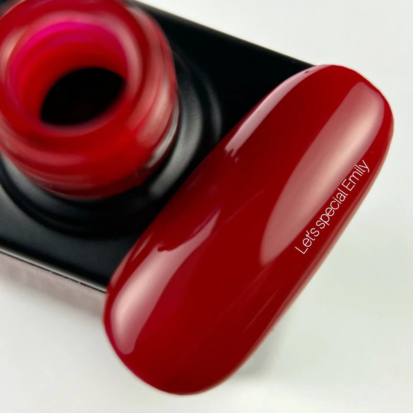 NAILSOFTHEDAY Let's Special Emily - Esmalte de uñas en gel de una capa de color rojo intenso, 10 ml