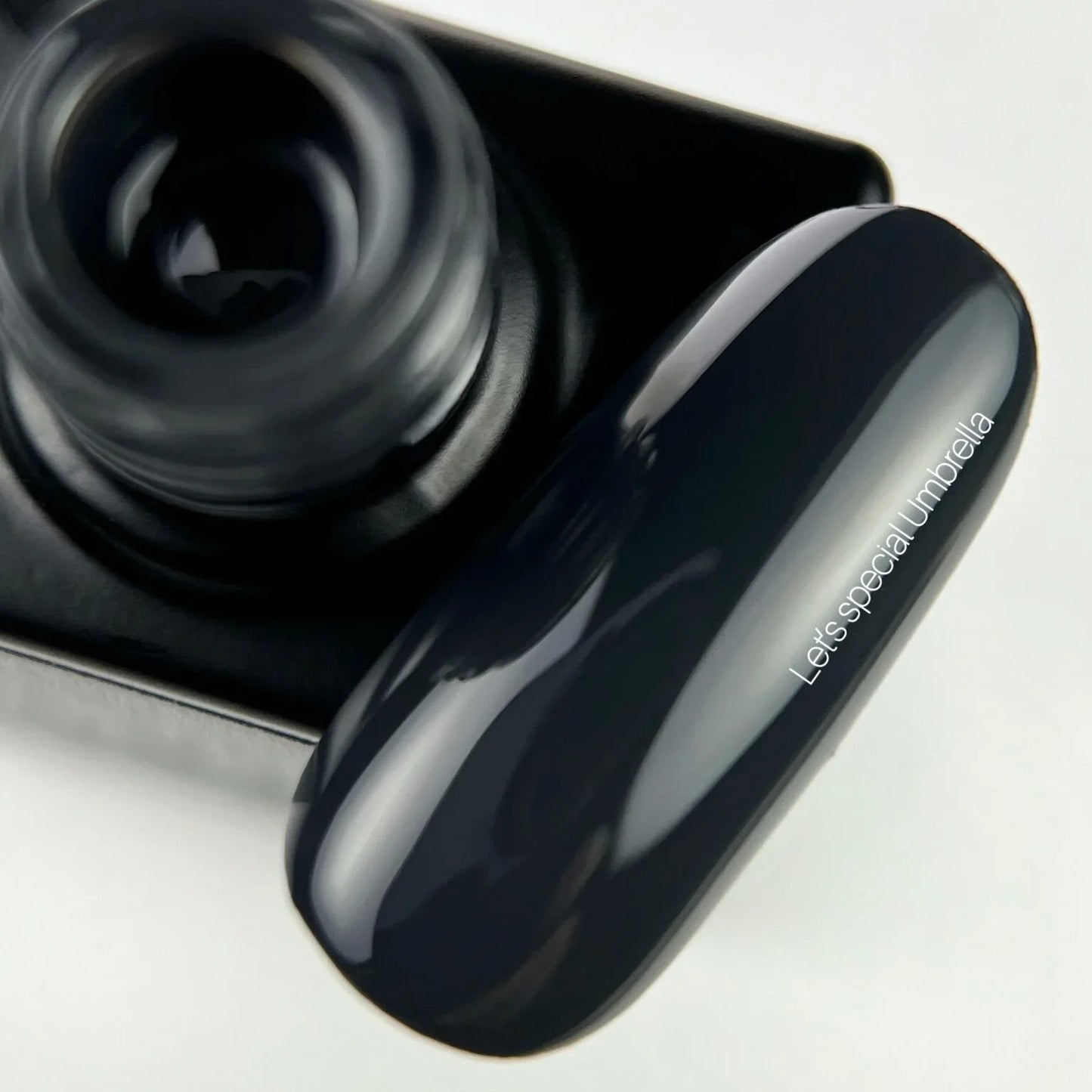 NAILSOFTHEDAY Let's Special Umbrella - Esmalte de uñas en gel de una capa de grafito oscuro, 10 ml