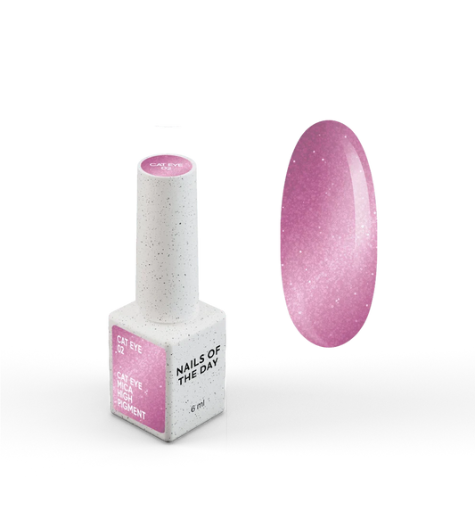 NAILSOFTHEDAY Gel polish Cat Eye 02 — esmalte semipermanente rosa efecto ojo de gato con partículas metálicas finas y un ligero efecto reflectante. Cobertura total en una sola capa. 6 ml.