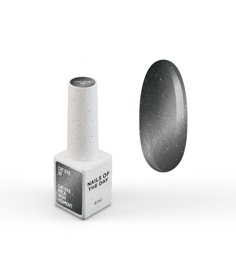 NAILSOFTHEDAY Gel Polish Cat Eye 09 — esmalte semipermanente negro efecto ojo de gato con partículas metálicas finas y un ligero efecto reflectante. Cobertura total en una sola capa. 6 ml.