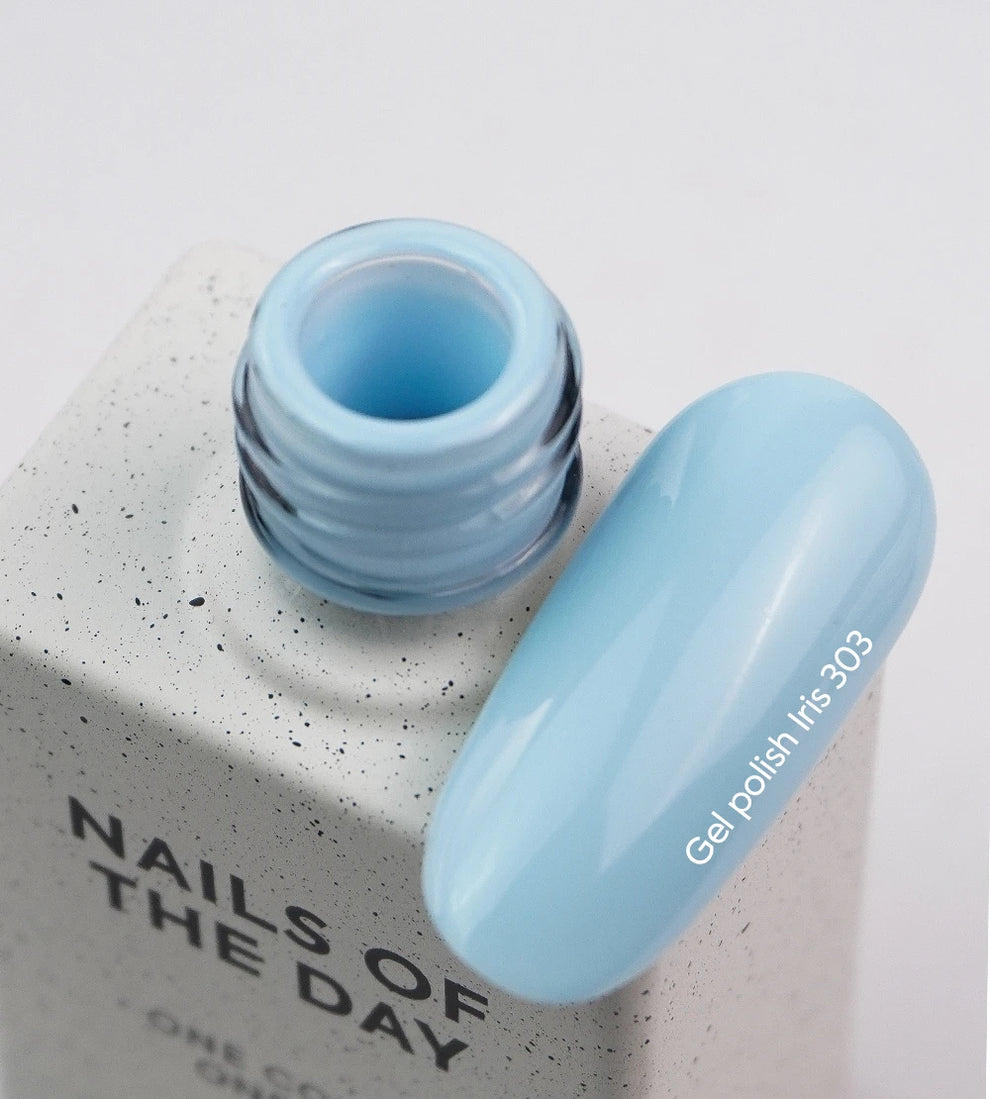 NAILSOFTHEDAY Gel Polish Iris — esmalte semipermanente azul cielo, cubre en una sola capa, 10 ml.